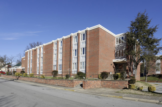 Stant Hall in Bristol, VA - Building Photo - Building Photo