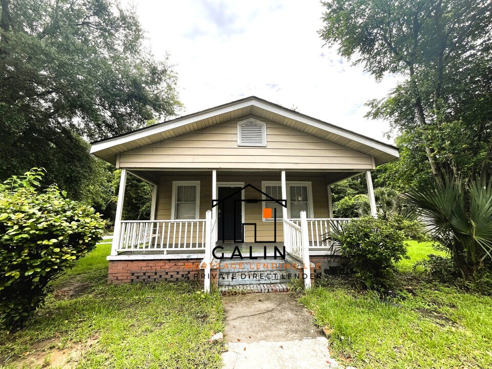 204 Sugden St in Savannah, GA - Building Photo