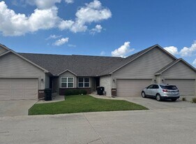 3612 Chardonnay Ct, Unit 0 in Normal, IL - Building Photo