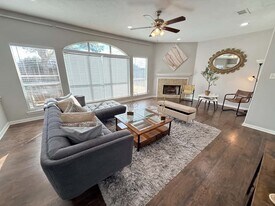 4410 Innsbrook Pl in Sugar Land, TX - Building Photo