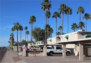 McClintock Townhomes in Tempe, AZ - Building Photo - Building Photo