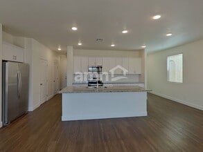 96 Cabaletta Ln in Henderson, NV - Building Photo - Building Photo