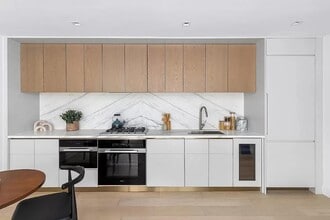 208 Delancey St in New York, NY - Building Photo - Building Photo
