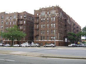 2917 Grand Concourse in Bronx, NY - Building Photo - Building Photo