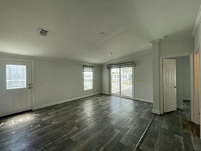 990 E Orinoco Ave in Venice, FL - Building Photo - Building Photo