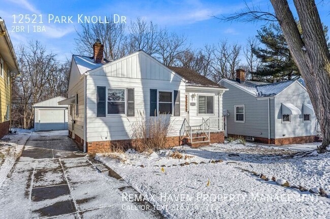 12521 Park Knoll Dr in Garfield Heights, OH - Building Photo - Building Photo
