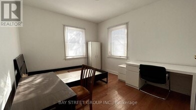 36 Grandview Ave in Markham, ON - Building Photo - Building Photo