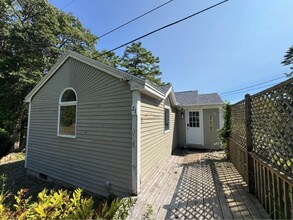 21 Buttermilk Cove in Brunswick, ME - Building Photo - Building Photo