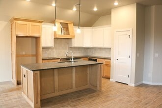 622 Honey Spgs in Shawnee, OK - Building Photo - Building Photo