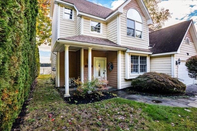 50 Paugus Park Rd in Laconia, NH - Building Photo - Building Photo