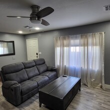 5624 S 6th St, Unit Apt 3 in Phoenix, AZ - Foto de edificio - Building Photo