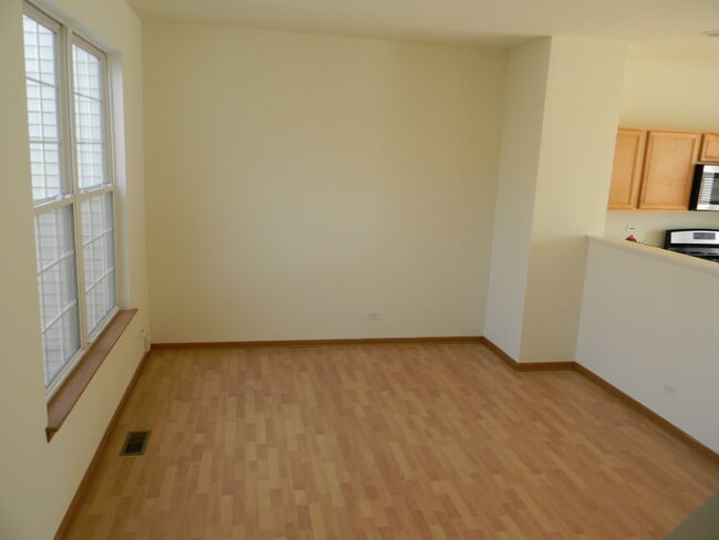 1542 Sauganash Ct in Gurnee, IL - Building Photo - Building Photo