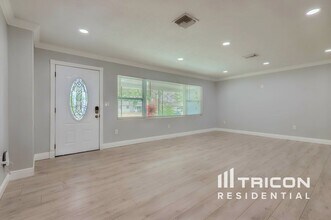 405 Kerry Dr in Clearwater, FL - Building Photo - Building Photo