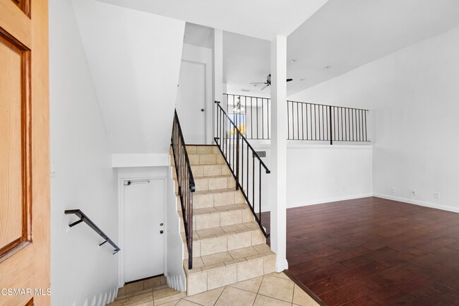 26001 Alizia Canyon Dr in Calabasas, CA - Building Photo - Building Photo