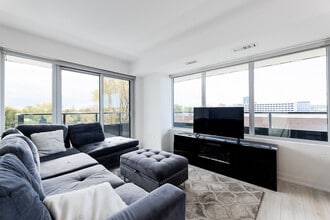 1435 Celebration Dr in Pickering, ON - Building Photo - Building Photo