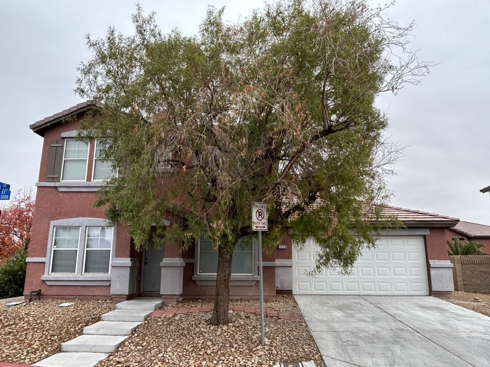 5236 N El Prado Heights St in North Las Vegas, NV - Building Photo