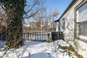 4825 E Pine St in Wichita, KS - Building Photo - Building Photo