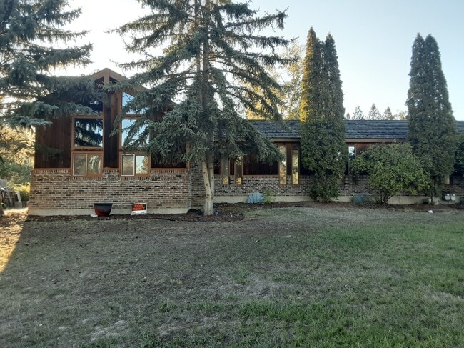 3943 Stevensville River Rd, Unit B in Stevensville, MT - Building Photo - Building Photo