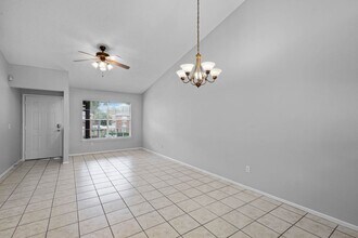 5441 Lake Margaret Dr in Orlando, FL - Building Photo - Building Photo