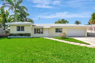644 Shore Dr in Boynton Beach, FL - Building Photo - Building Photo