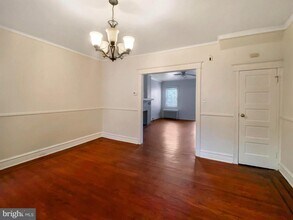 5726 Florence Ave in Philadelphia, PA - Building Photo - Building Photo