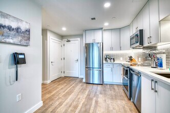 One Chestnut Place in Quincy, MA - Building Photo - Building Photo
