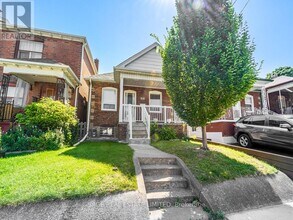 179 Livingstone Ave in Toronto, ON - Building Photo - Building Photo