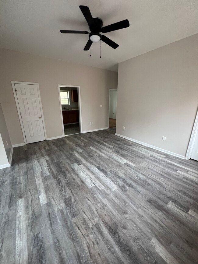 196 Main St (unit 1) in Cohoes, NY - Building Photo - Building Photo