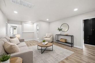 5528-5530 Dorothy Dr in San Diego, CA - Building Photo - Building Photo