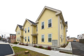 Phoenix Renaissance Apartments in Providence, RI - Foto de edificio - Building Photo