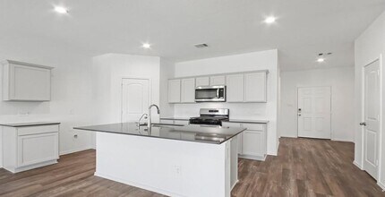 12814 Sunny Pass in Willis, TX - Building Photo - Building Photo