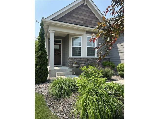 property at 4565 Zircon Ln N