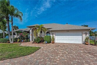 10839 Sea Coral Ct, Unit 4 in Bonita Springs, FL - Building Photo - Building Photo