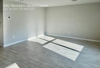 5029 S Rosebud Cir in La Belle, FL - Building Photo - Building Photo