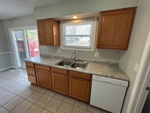 1710 Hoover Dr in Normal, IL - Building Photo - Building Photo