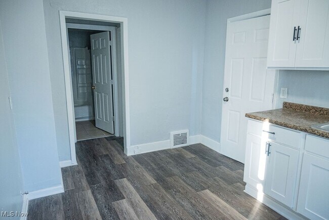 property at 3111 W 90th St
