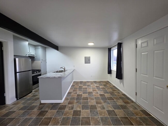 1054 Sun Rd in Mckinleyville, CA - Building Photo - Building Photo