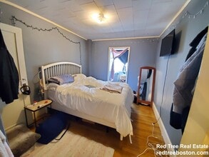 223 Summer St, Unit 3R in Somerville, MA - Foto de edificio - Building Photo