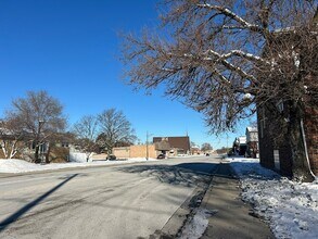 4545 Prescott Ave, Unit 103 in Lyons, IL - Building Photo - Building Photo