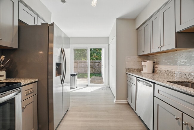 property at 5009 Ashforth Ct