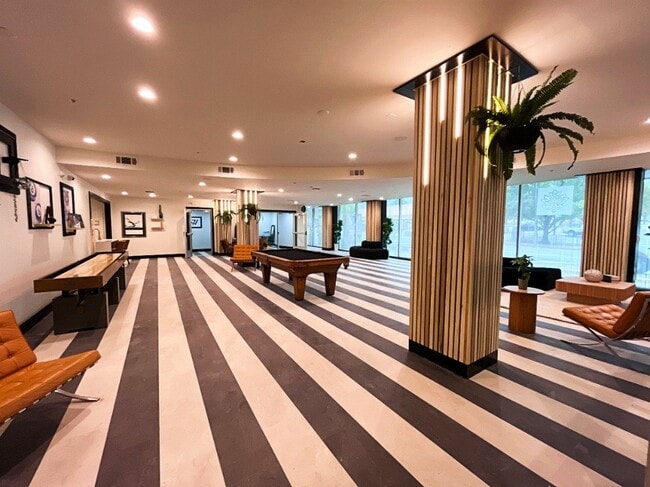 West 7th Apartments in Tulsa, OK - Building Photo - Building Photo