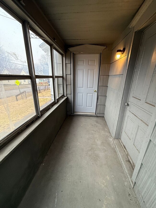 301 Summit Ave in Jackson, MI - Building Photo - Building Photo