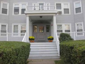 105 Grovers Ave in Winthrop, MA - Foto de edificio - Building Photo