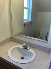 701 N Cloverleaf Loop in Springfield, OR - Building Photo - Building Photo