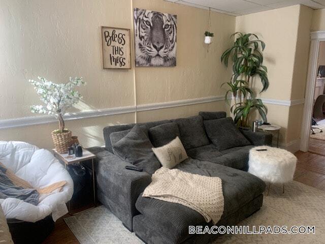 31 Temple St, Unit 3F in Boston, MA - Building Photo - Building Photo