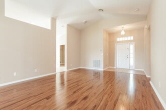 11341 Lake Cypress Loop in Ft. Myers, FL - Building Photo - Building Photo