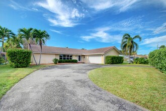1753 W Terrace Dr in Lake Worth Beach, FL - Building Photo - Building Photo