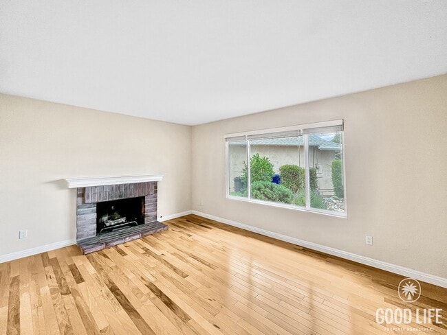 9080 Hadley Pl in San Diego, CA - Foto de edificio - Building Photo