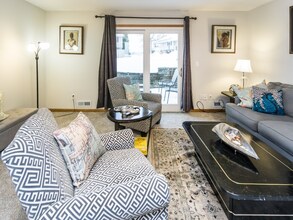 3256 Dodd Ln in Eagan, MN - Building Photo - Building Photo