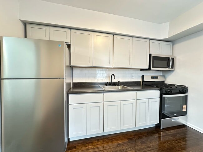 5334 W Stiles St in Philadelphia, PA - Building Photo - Building Photo